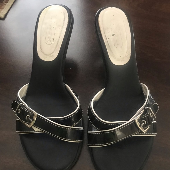 Coach - Picture 5 of 6